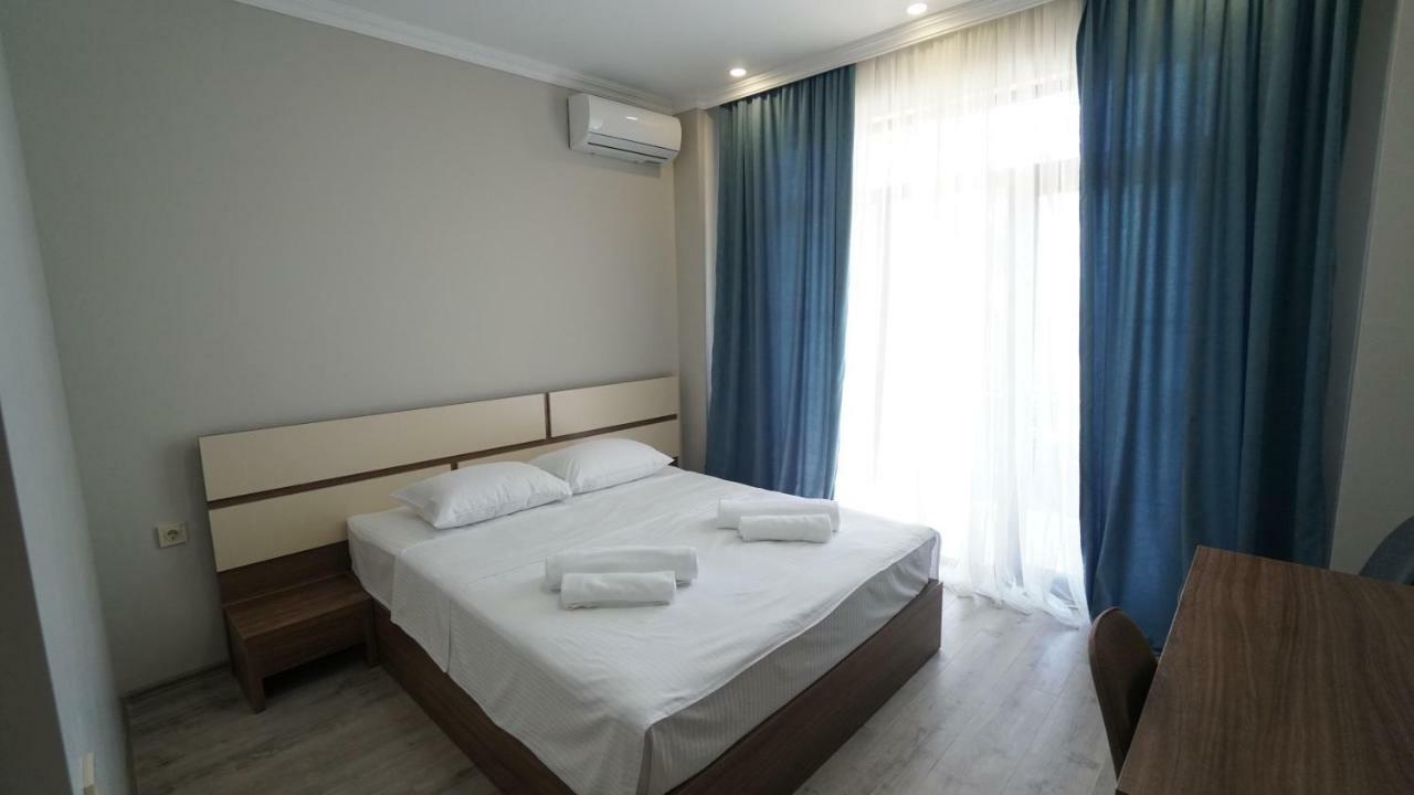 Hotel Horizon Kobuleti Bagian luar foto
