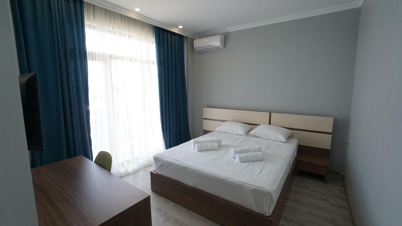Hotel Horizon Kobuleti Bagian luar foto