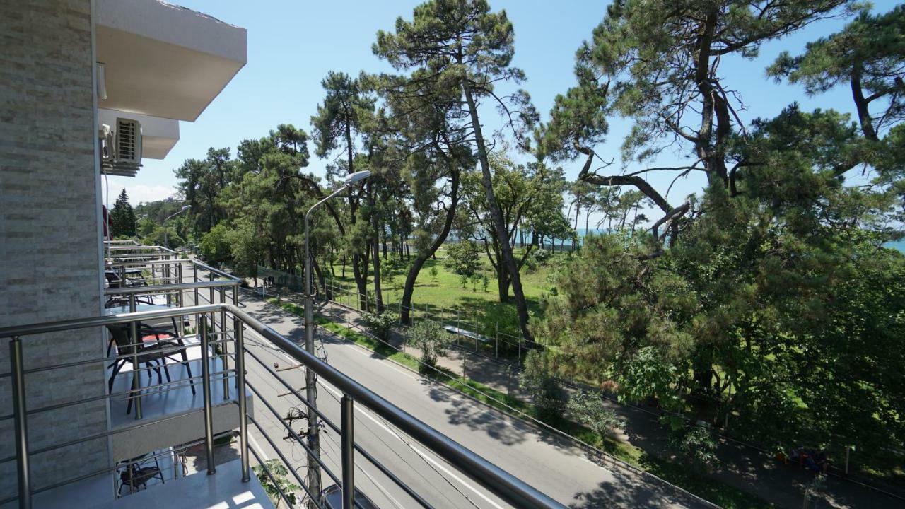 Hotel Horizon Kobuleti Bagian luar foto