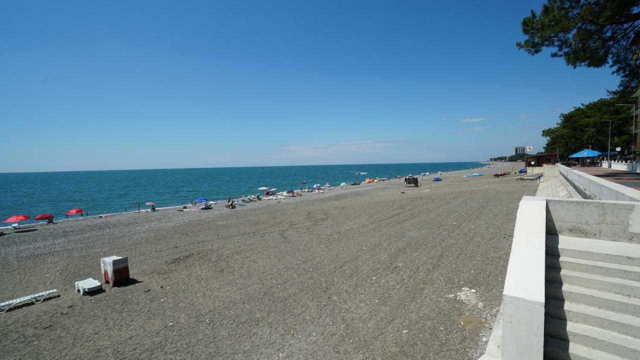 Hotel Horizon Kobuleti Bagian luar foto
